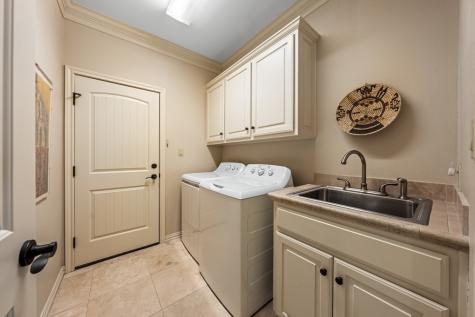 2024 Crown View Drive Kerrville TX 78028
