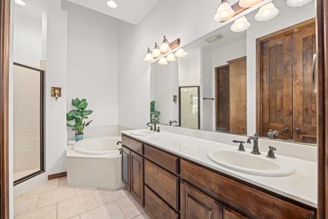 3801-12 Club House Road Kerrville TX 78028