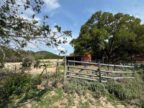 313 Elm Pass 2 Road Center Point TX 78010