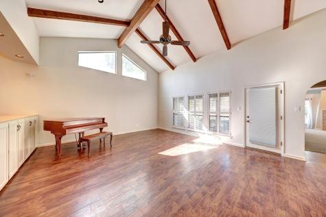 2625 Calle Del Robles Kerrville TX 78028