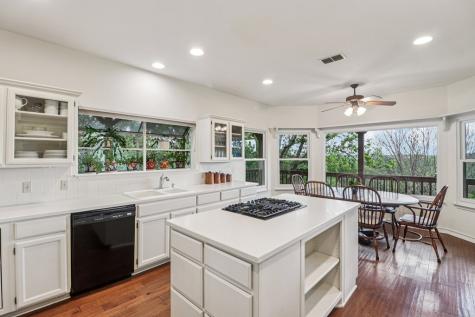 1904 Summit Ridge Drive Kerrville TX 78028