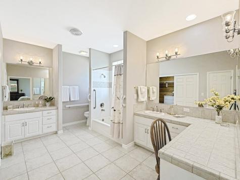 2004 Athens Avenue Kerrville TX 78028
