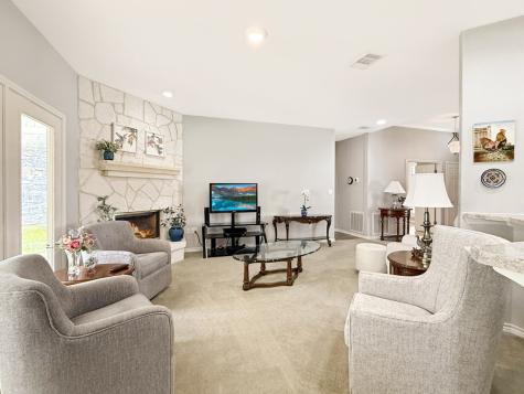 2004 Athens Avenue Kerrville TX 78028