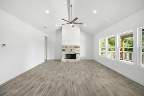 207 Deer Oaks Drive Lakehills TX 78063