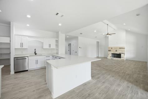 207 Deer Oaks Drive Lakehills TX 78063
