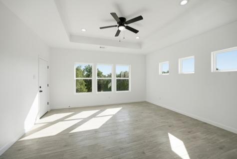 207 Deer Oaks Drive Lakehills TX 78063