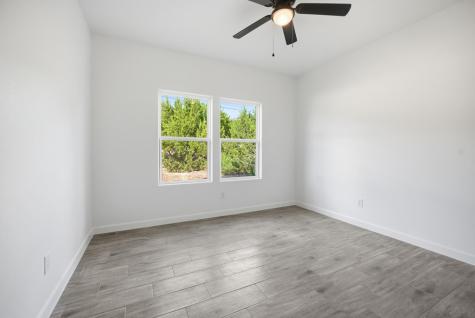 207 Deer Oaks Drive Lakehills TX 78063