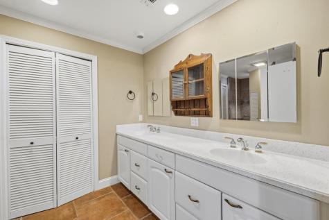 76 Indian Springs Kerrville TX 78028