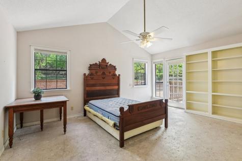 1310 Warbler Drive Kerrville TX 78028