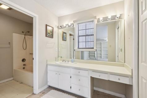 1310 Warbler Drive Kerrville TX 78028