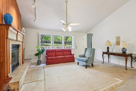 1310 Warbler Drive Kerrville TX 78028