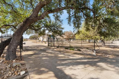 894 South Woods Drive Fredericksburg TX 78624