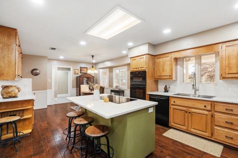 894 South Woods Drive Fredericksburg TX 78624
