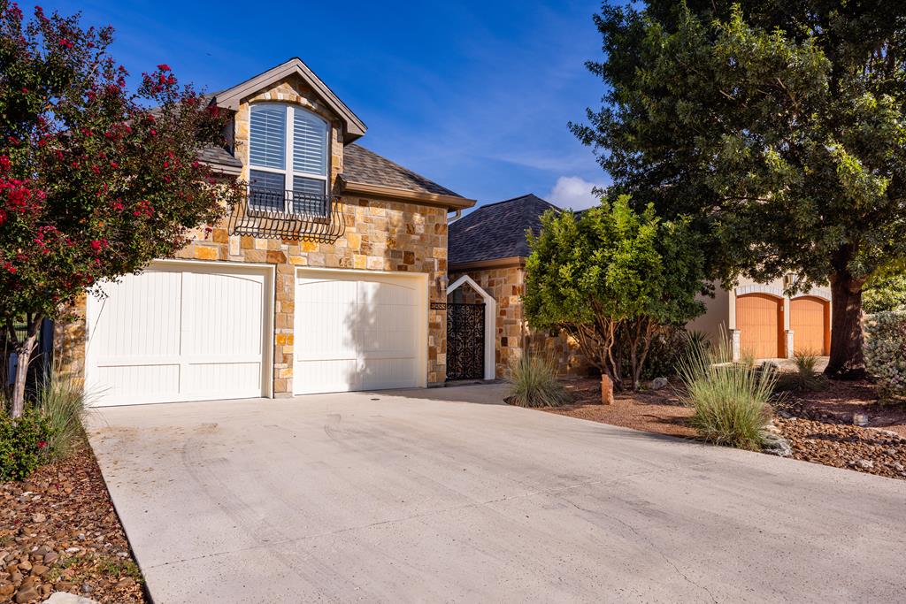 2885 Rock Barn Drive Kerrville TX 78028