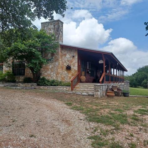 152 Andrew Road Kerrville TX 78028