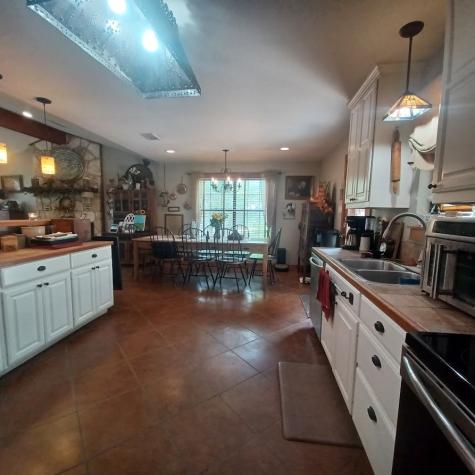 152 Andrew Road Kerrville TX 78028
