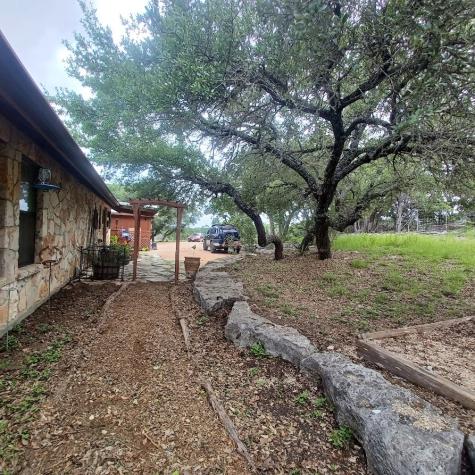 152 Andrew Road Kerrville TX 78028