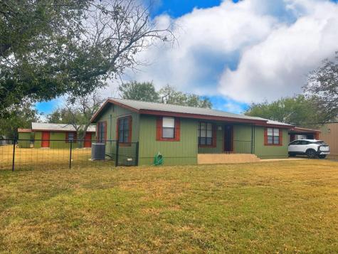 35 Lakeview Drive Camp Wood TX 78801