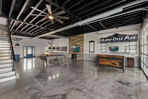1016 Blue Bill Cove Drive Lakehills TX 78063
