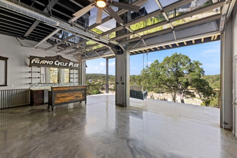 1016 Blue Bill Cove Drive Lakehills TX 78063
