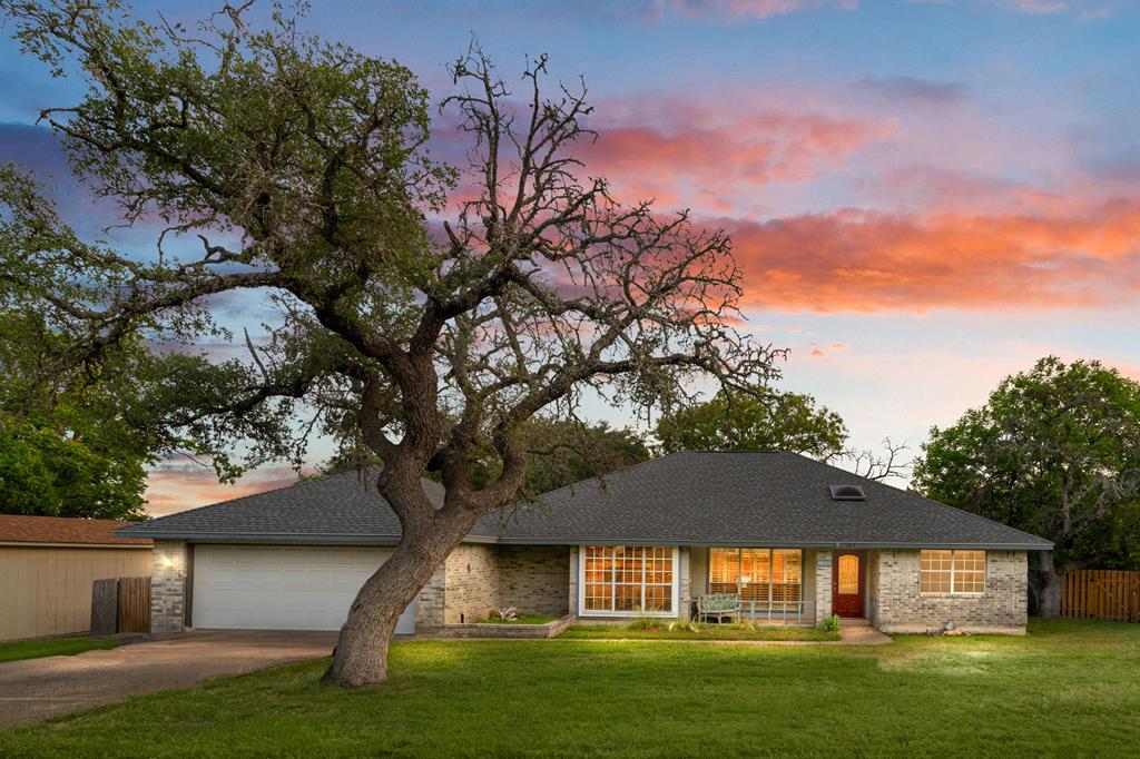 104 Holly Hill Drive Kerrville TX 78028
