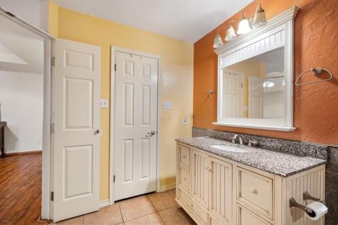 104 Holly Hill Drive Kerrville TX 78028