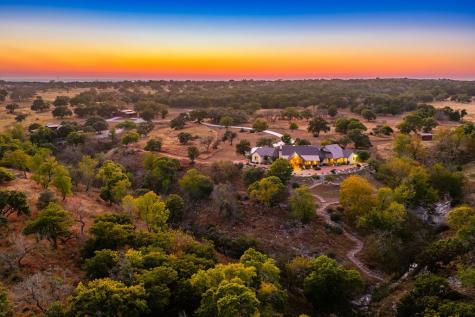 131 Bootlegger Lane Kerrville TX 78028