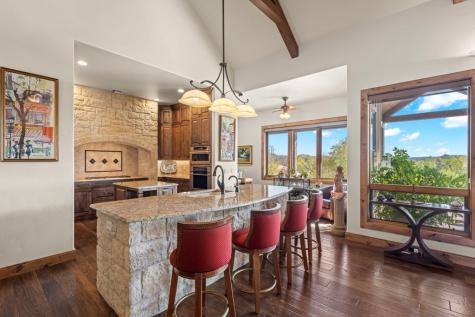 131 Bootlegger Lane Kerrville TX 78028