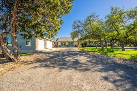 126 Hunters Pointe Drive Kerrville TX 78028