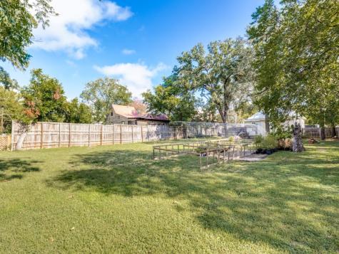 413 College Street Fredericksburg TX 78624