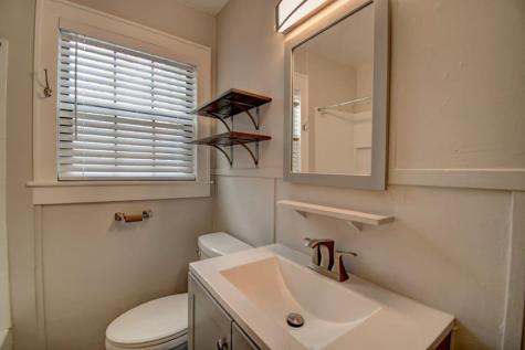 1707-B E Main Street Kerrville TX 78028