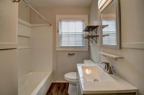 1707-B E Main Street Kerrville TX 78028