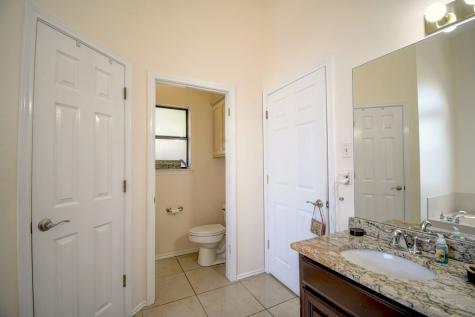 719 Oak Hollow Drive Kerrville TX 78028