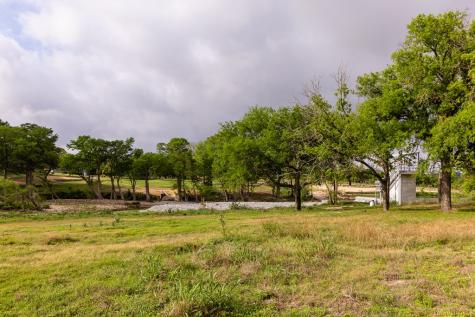 123 Fm 480 Center Point TX 78010