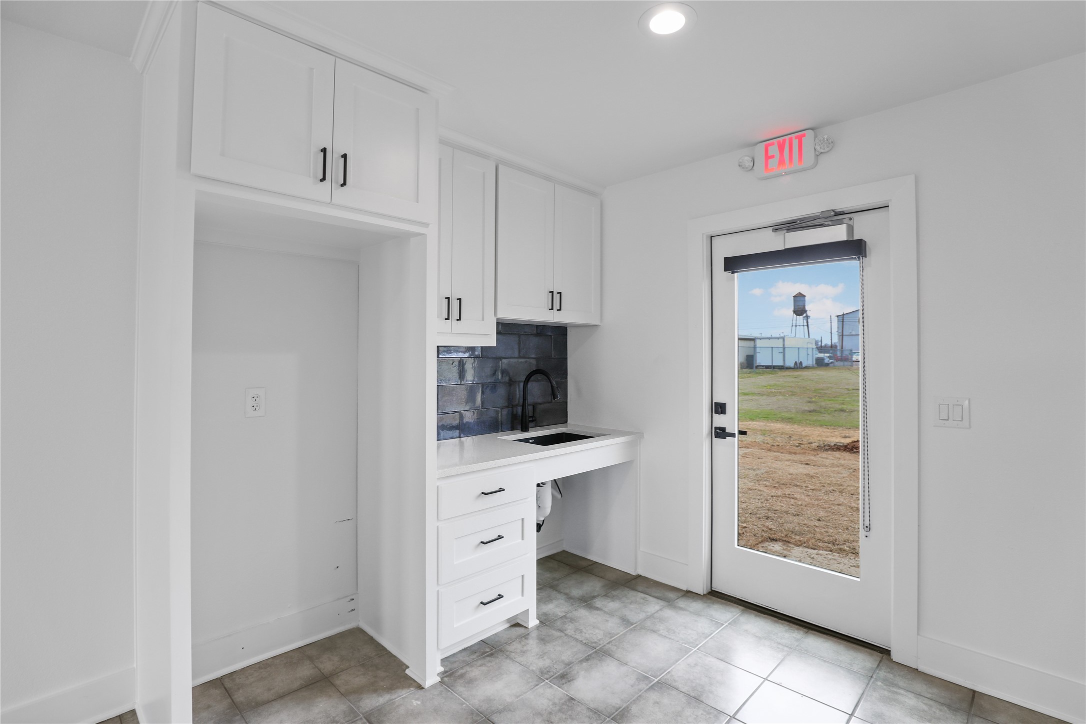 402 W Walnut Street Gunter TX 75058