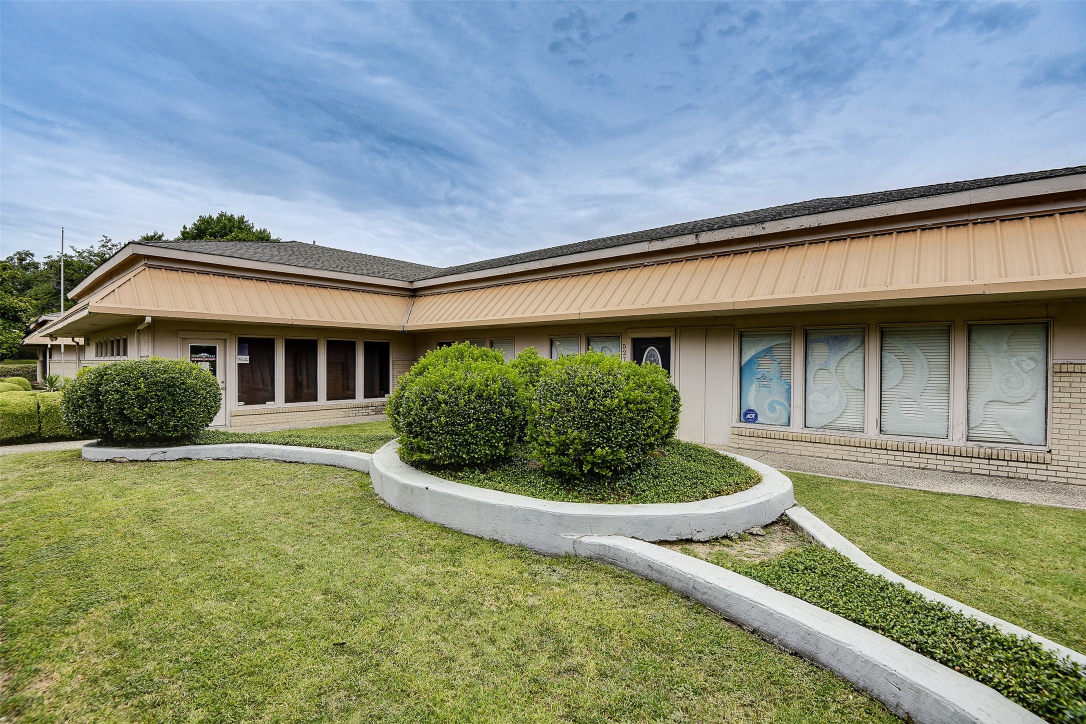 527 W Wheatland Duncanville TX 75116