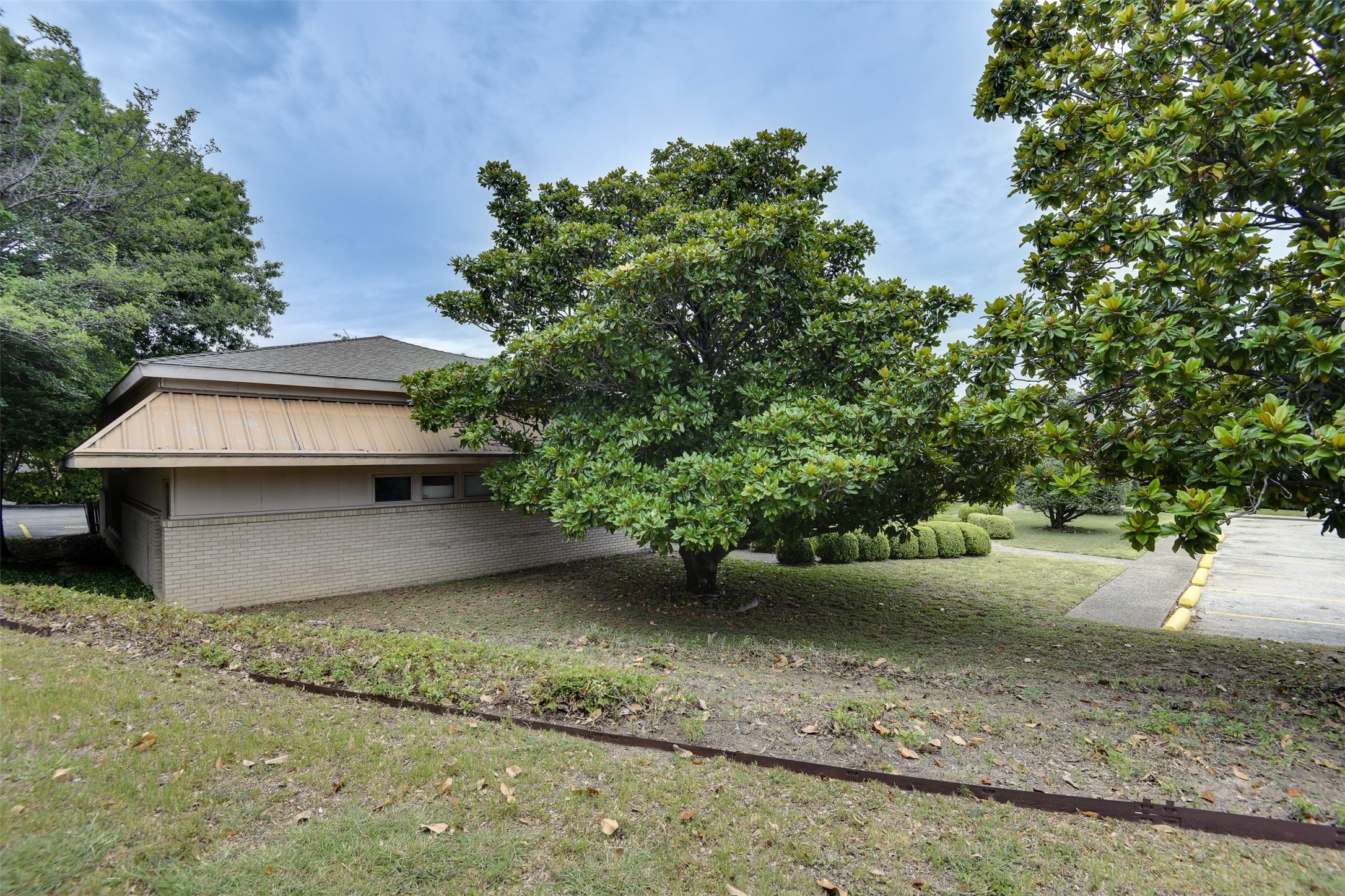 527 W Wheatland Duncanville TX 75116