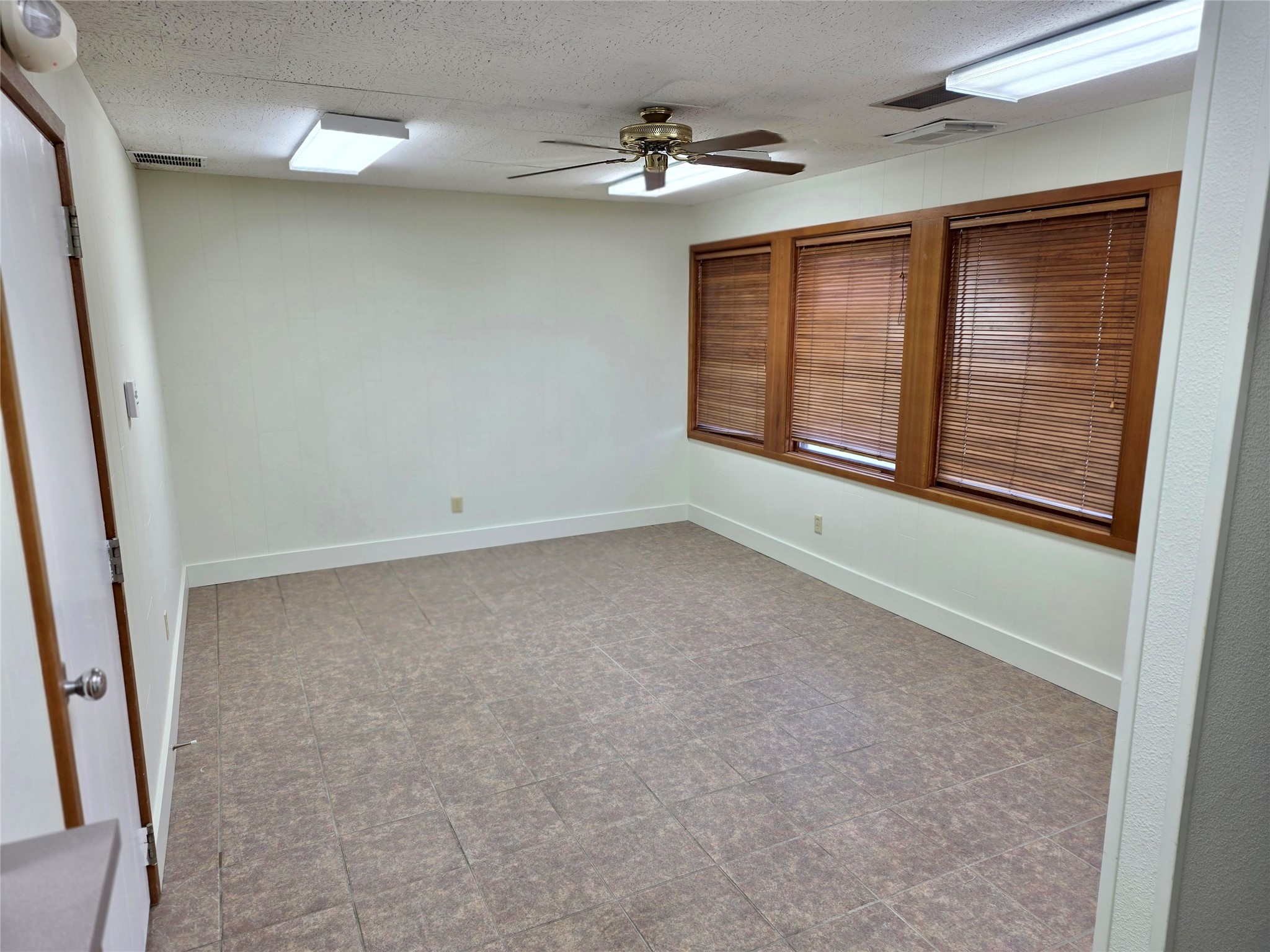 413 E Broadway Street Gainesville TX 76240