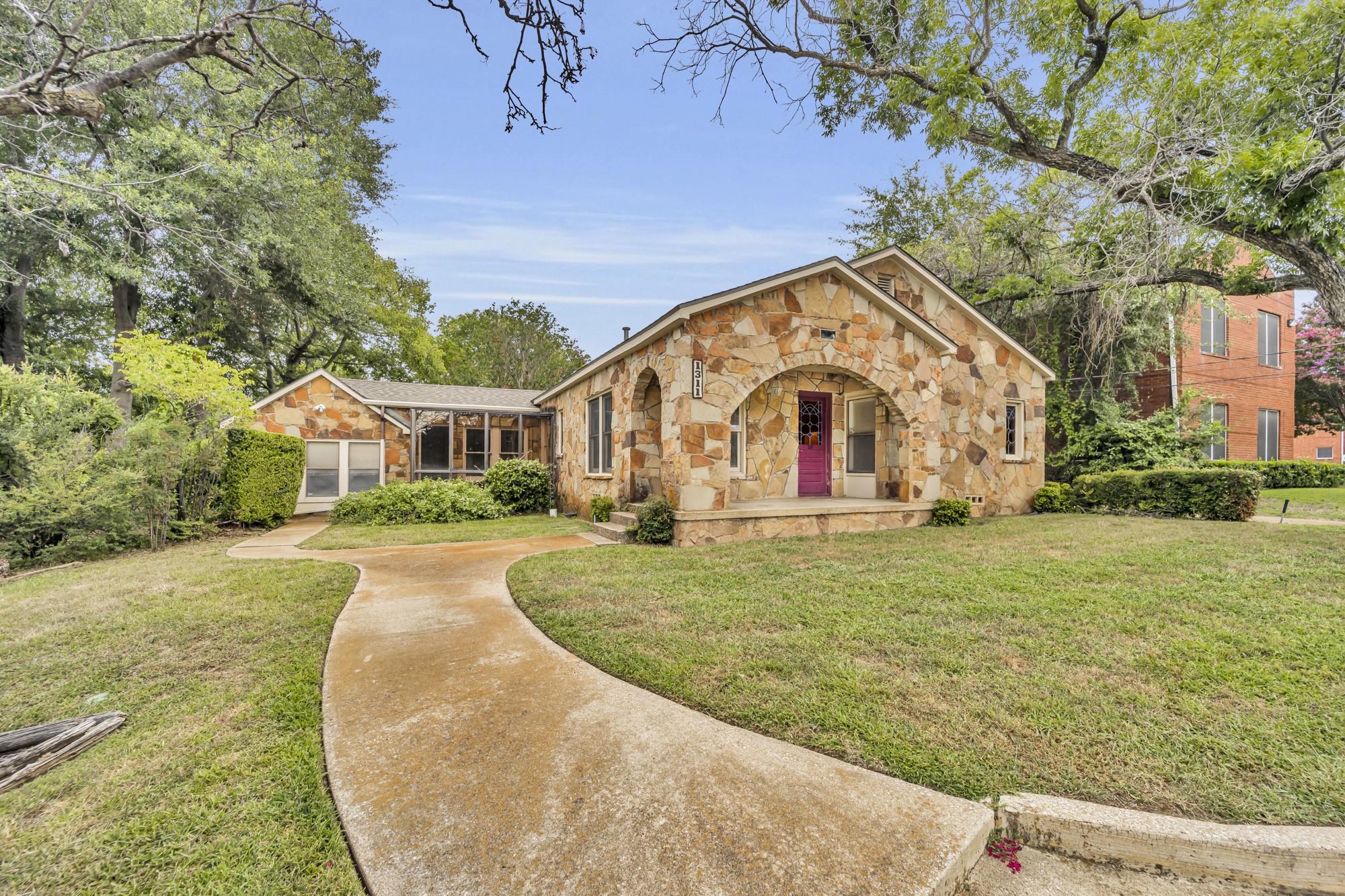 1311 W Abram Street Arlington TX 76013