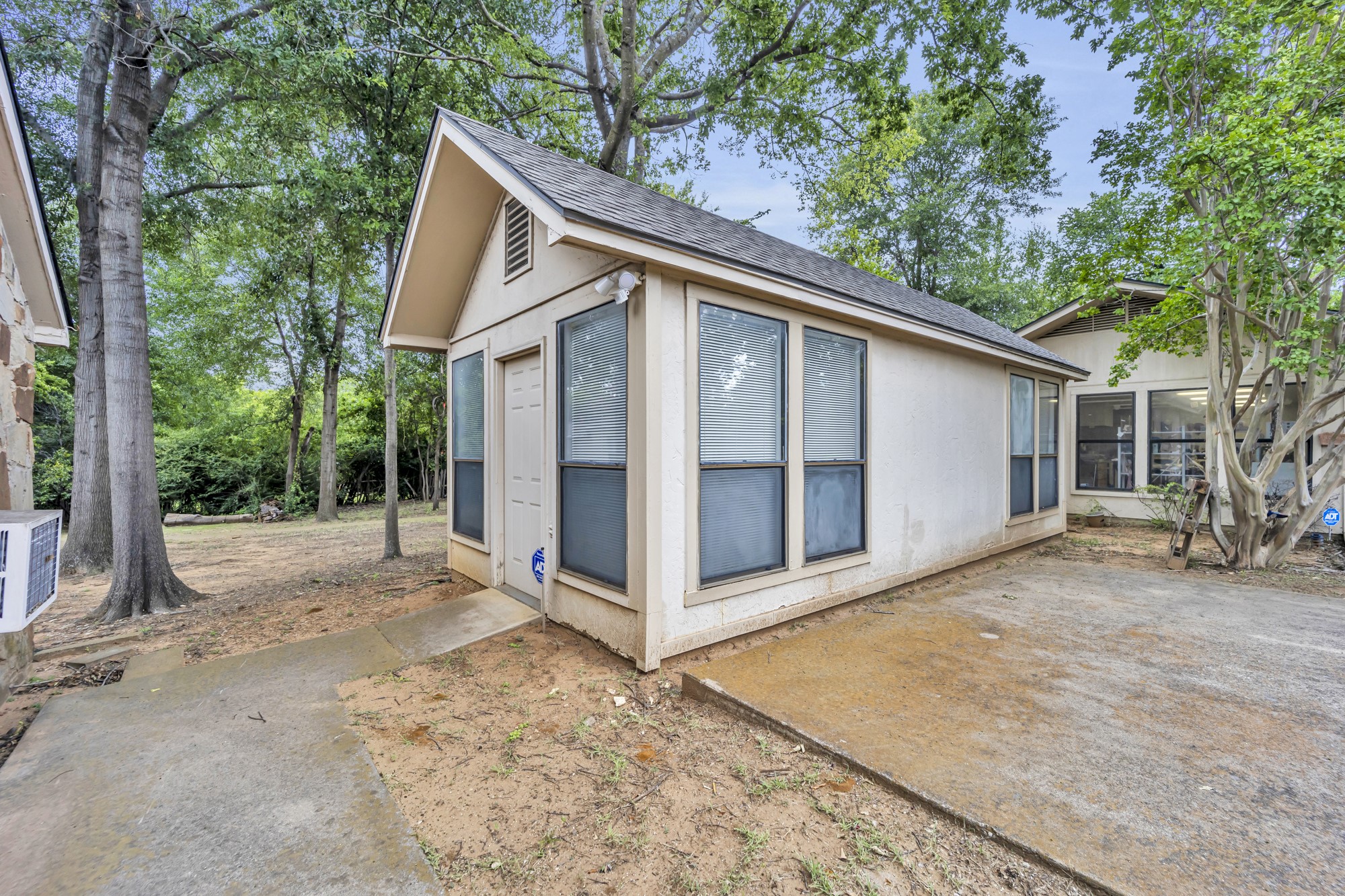 1311 W Abram Street Arlington TX 76013