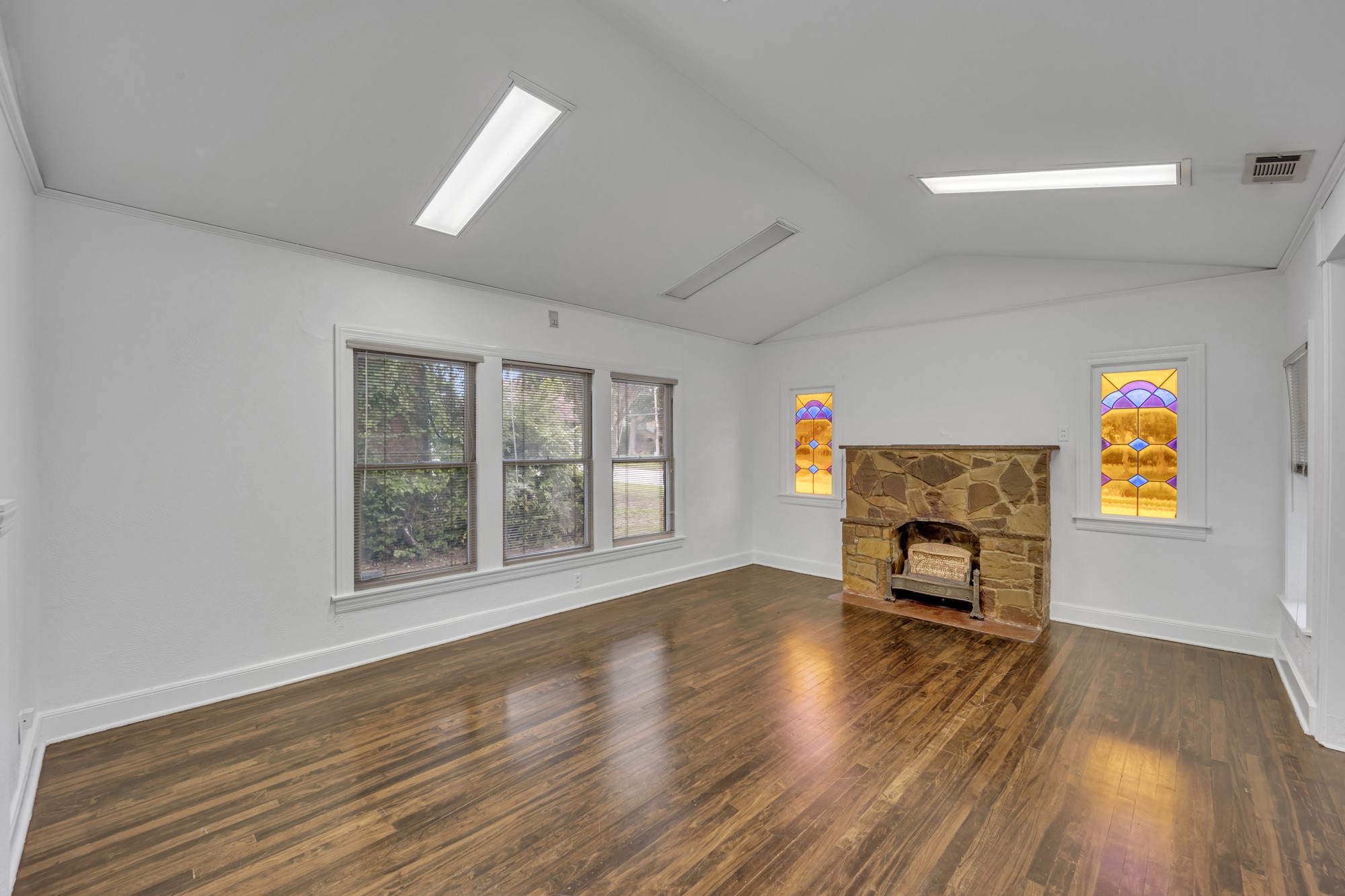 1311 W Abram Street Arlington TX 76013