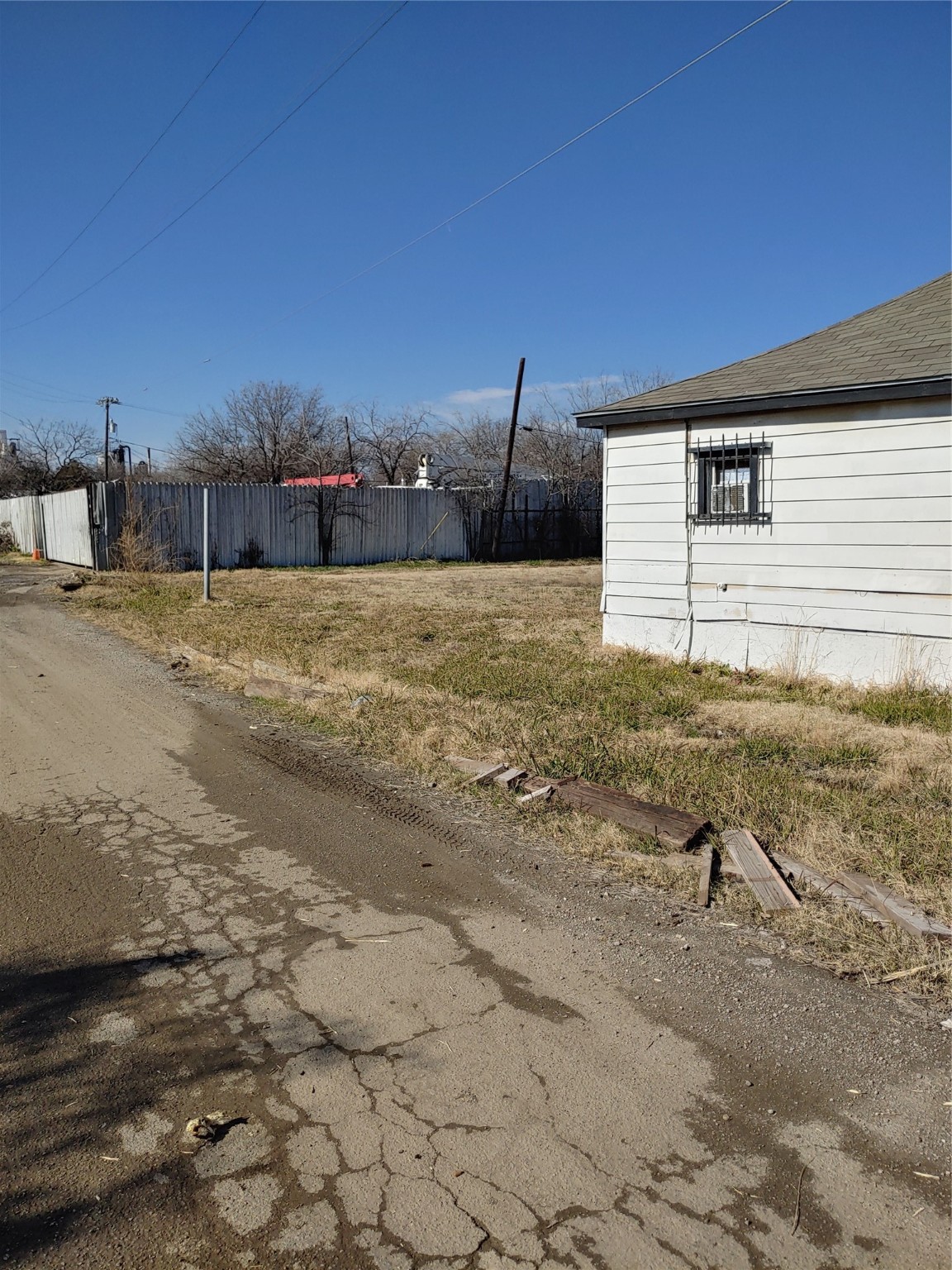 2719 Meyersville Dallas TX 75212