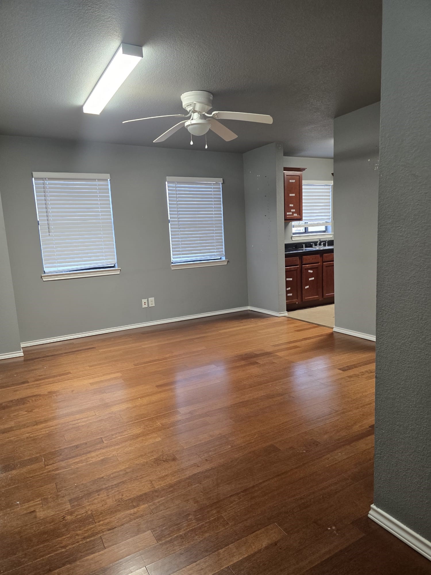 654 Saint Louis Avenue Fort Worth TX 76104