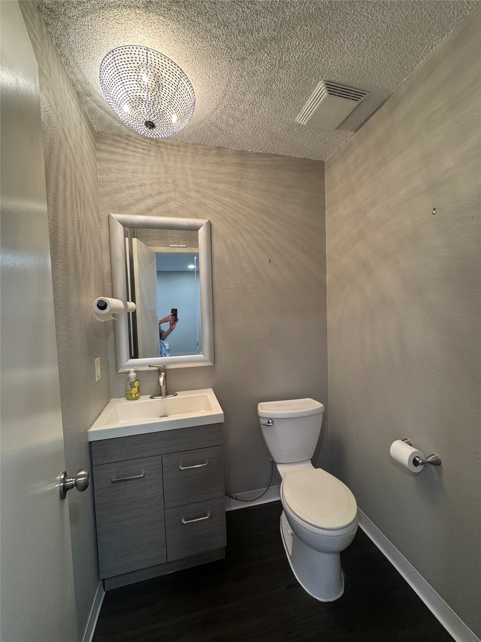 1307 W Pearl Street Granbury TX 76048