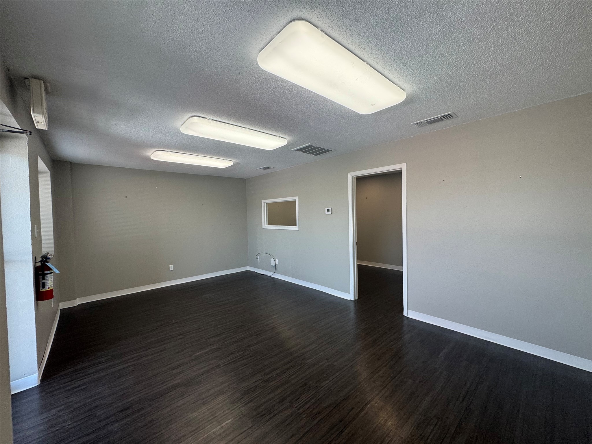 1307 W Pearl Street Granbury TX 76048