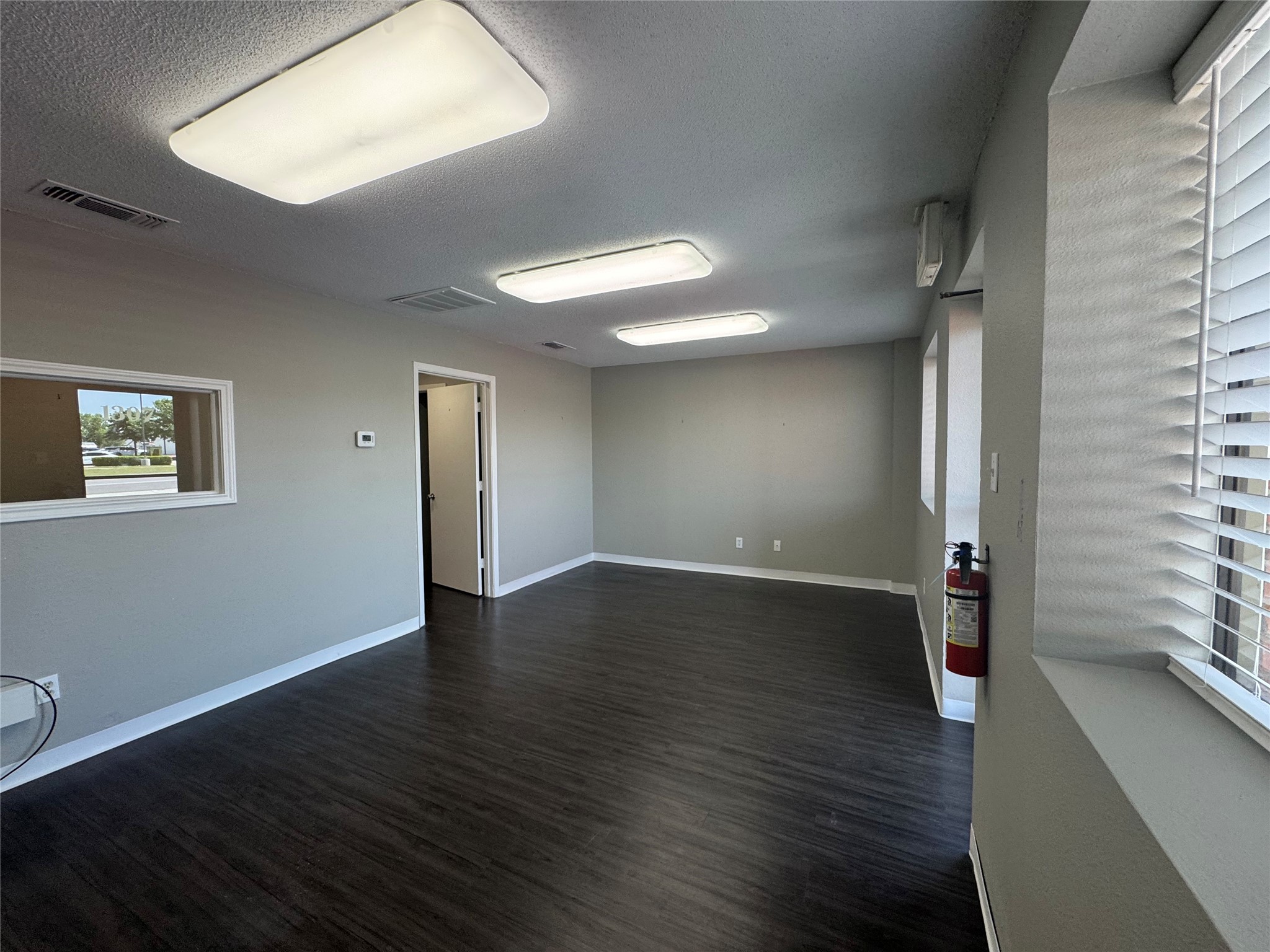 1307 W Pearl Street Granbury TX 76048