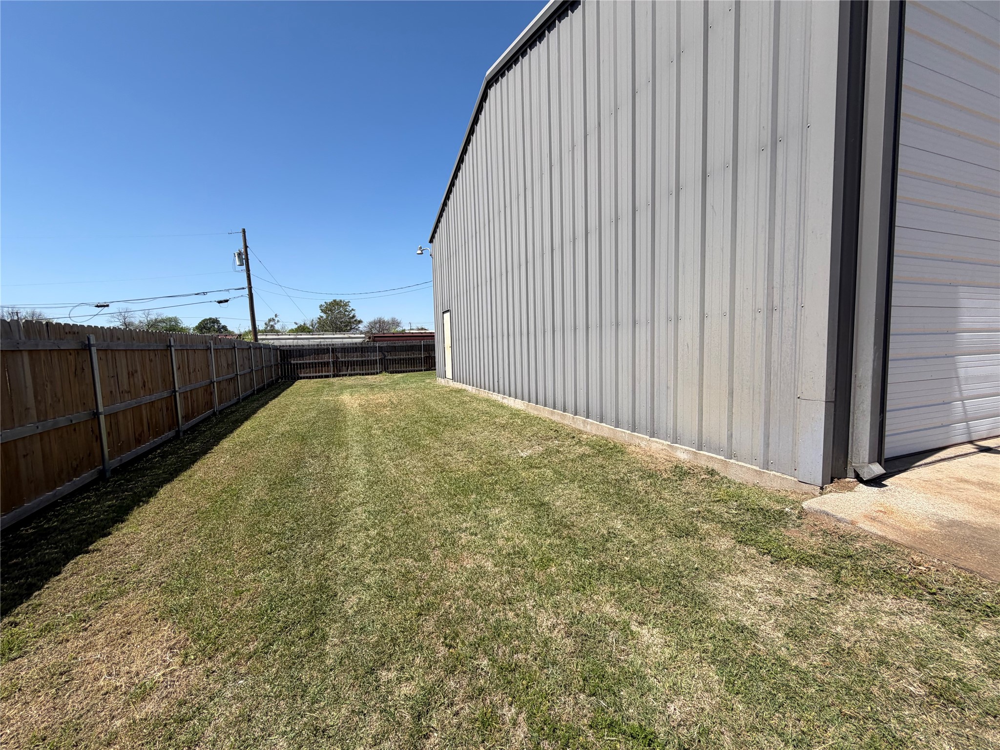 203 N Hampton Road Crowley TX 76036