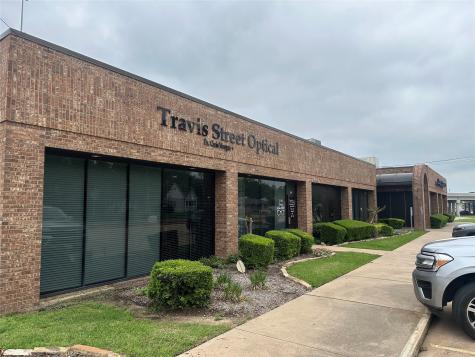 1303 N Travis Street Sherman TX 75092