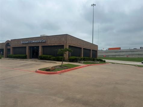 1303 N Travis Street Sherman TX 75092