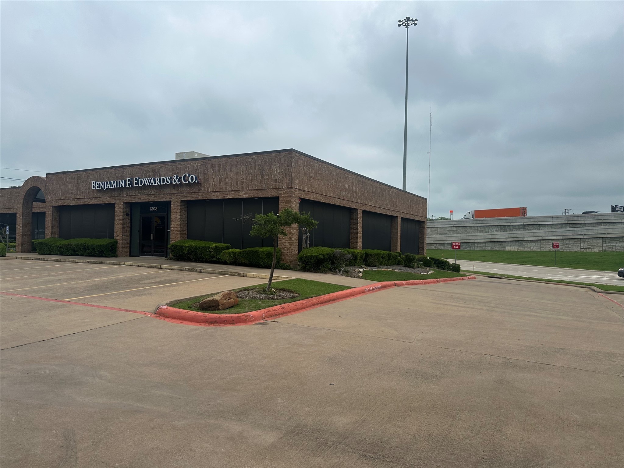 1303 N Travis Street Sherman TX 75092